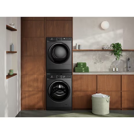 Máy sấy bơm nhiệt Electrolux 8kg EDH803J5SC